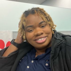 Meet your Posher, Charliquita